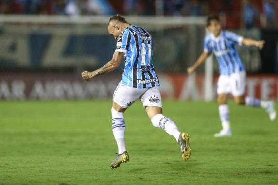 Com dois golaços de Everton, Grêmio vence o Libertad no Paraguai