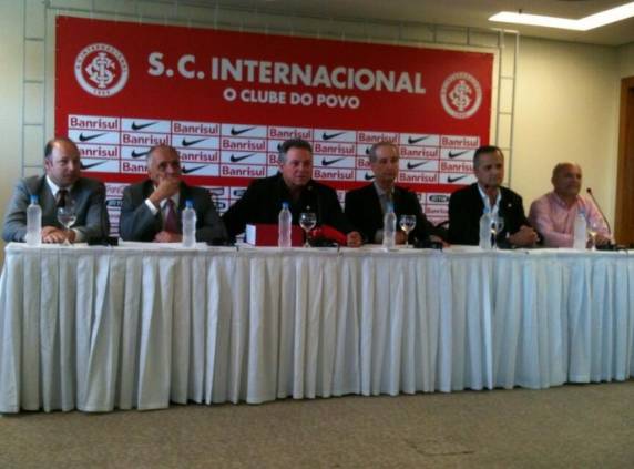 Apresentado no Inter, técnico lembra ano dos títulos da Libertadores e do Mundial 

por novas conquistas.