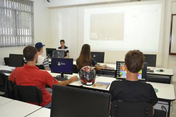 Há vagas para Agropecuária, Design de Móveis, Informática, Manutenção Automotiva, Modelagem do Vestuário e Vendas