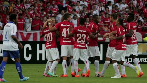 Fabrício e Rafael Moura marcaram duas 

vezes cada e entraram para a história como os primeiros artilheiros da nova casa colorada