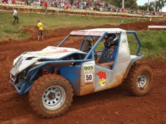 Diego Pica Pau de São Paulo sai rebocado, mas campeão na pista de HZ