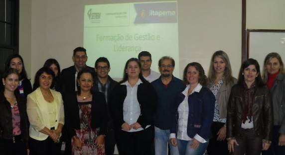Extensão para Desenvolvimento de Gestão e Liderança foi organizada pela 

coordenadora do curso Técnico em Vendas, Grasiela Ceccon Rambo