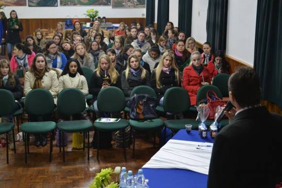 XV Ciclo de Estudos da Pedagogia e XV Semana Acadêmica 2014 movimentaram os debates acerca do tema