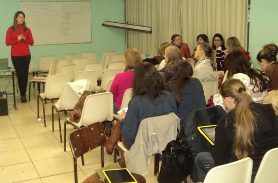 Atividade do Departamento de Extensão foi realizada na Escola Estadual Pedro Meinerz, em Santa Rosa