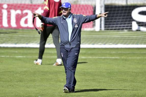 Clube contará com a ajuda de um patrocinador para bancar o salário do ex-técnico da Seleção