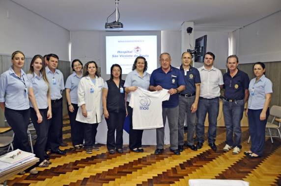 Governador do Distrito 4660, José Gonzalez se reuniu com a direção e visitou algumas unidades do HSVP