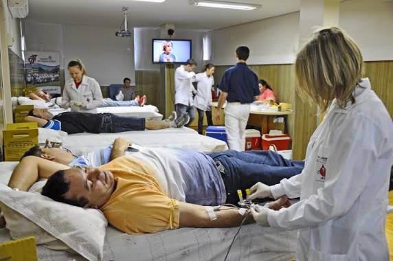 Campanha pretende levar a rivalidade dos gramados para a doação de sangu