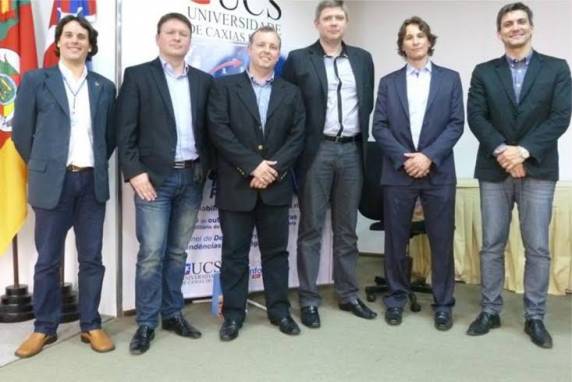 Vinicius Serafim palestrou no 2º TI em Perspectiva da 

UCS sobre mobilidade. Ele e Guilherme Goulart também palestram na 17º Reunião do FORTIR, em Brasília