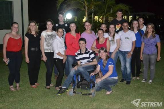 Atividade propõe de forma inovadora a abertura de uma empresa fictícia do ramo moveleiro, com todos seus 

requisitos