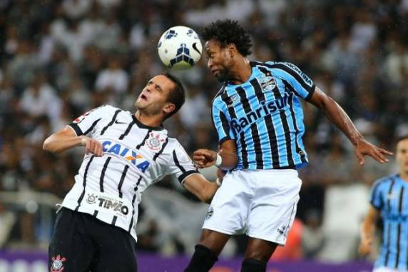 Guerrero marcou o único gol do jogo na Arena Corinthians