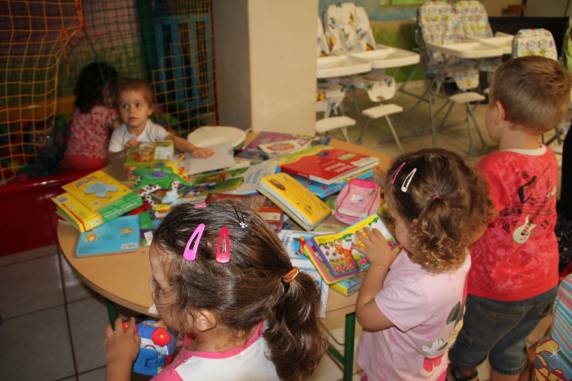 No 

ato da matrícula é necessário apresentar a cópia da Certidão de Nascimento e/ou Carteira de Identidade da criança, Carteira de Vacina e comprovante de residência