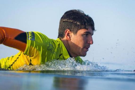 Surfista escreveu em seu perfil do Instagram que irá comemorar em festa no Litoral de SC