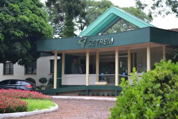 Direção, coordenadores, professores e colaboradores desejam um excelente ano para todos