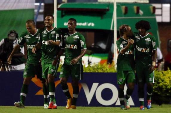 Criciúma vacila, Metropolitano aproveita e vence de virada no Heriberto Hülse