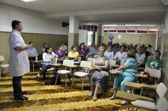 Palestra voltada às mulheres ocorreu nesta segunda-feira, 9 no auditório do HSVP