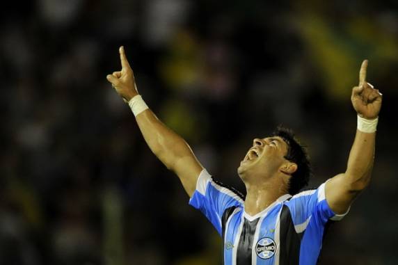 Jogo marcou a estreia de Braian Rodríguez e o retorno de Ramiro ao time de Felipão; técnico e Fellipe Bastos foram expulsos