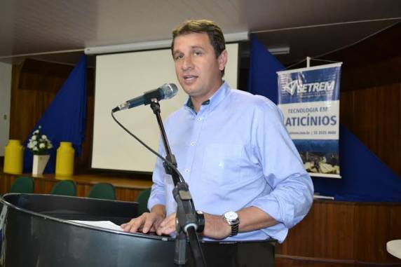 Aula Magna do Curso Superior de Tecnologia em Laticínios teve assinatura de convênio de R$ 400 mil entre a Fundação Banco do Brasil, Funcap, Embrapa e Prefeitura Municipal de Três 

de Maio, referente a investimentos no Projeto Pró-Leite Noroeste