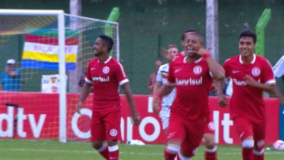 Taiberson marcou o gol da vitória colorada logo após entrar em campo