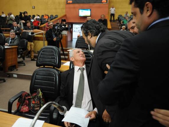 Comassetto (PT) diz ter sido agredido por Cláudio Janta (SDD), que nega