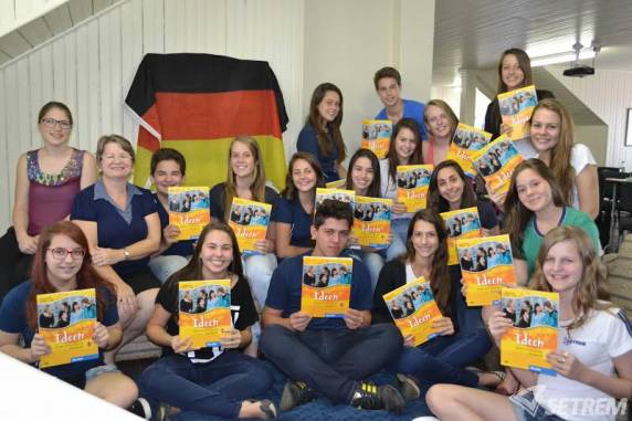 2015 está sendo um bom ano com o desenvolvimento de muitos projetos e novidades com a professora Daniele 

Schuster