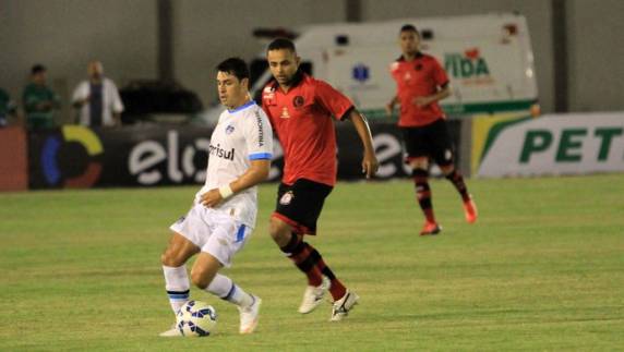 Partida pela Copa do Brasil 

ficou marcada pelo equilíbrio. Mas no fim, prevaleceu a superioridade dos gremistas, que levou a melhor mesmo atuando fora de casa
