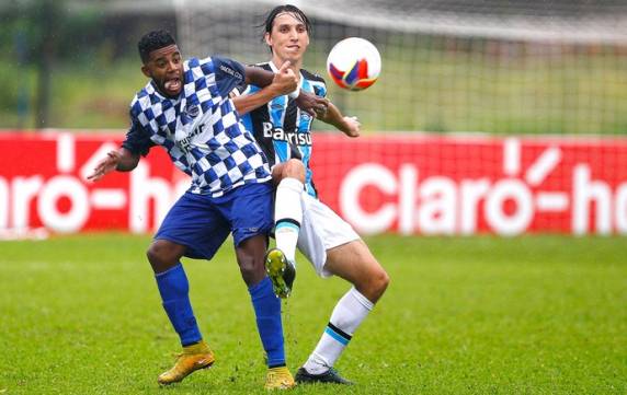 Com time misto, Tricolor falha em todos os setores e quaseleva virada no Cristo Rei; resultado breca série de vitórias, mas ainda deixa time de Felipão invicto há 11 jogos