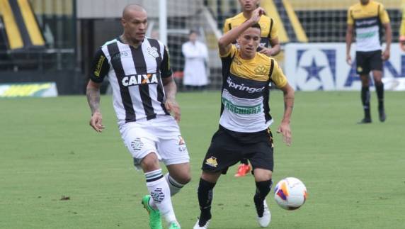 Em jogo 

fraco, Figueirense faz 1 a 0 em um apático Tigre e volta à ponta do hexagonal