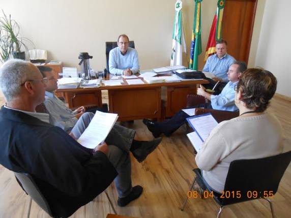 Encontro ocorreu no gabinete do prefeito de Independência