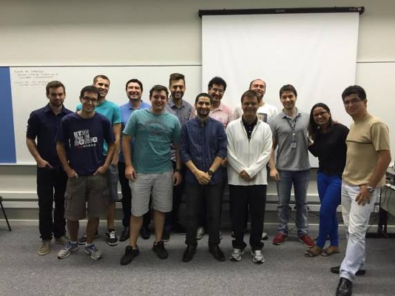 Profissional integra o Grupo de Pesquisa de Inteligência nos Negócios, que aborda principalmente 

projetos de Data Mining e Machine Learning