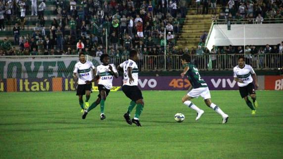 Verdão do Oeste começa com pé direito na Série A e bate o Coxa por 2 a 1 na Arena Condá, com 

gols de Elicarlos e Roger; Rafhael Lucas faz o tento dos paranaenses