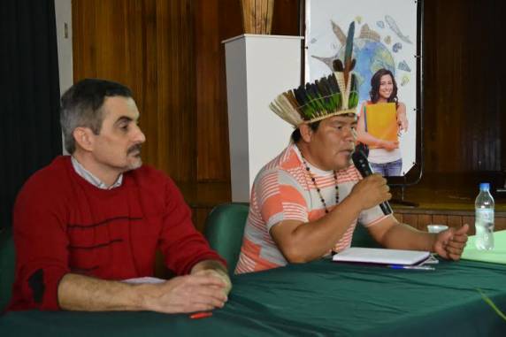 Declaração é do cacique da comunidade indígena de Inhacorá, Adilson Policena, que 

juntamente ao assessor do COMIN, Sandro Luckmann, palestrou na SETREM