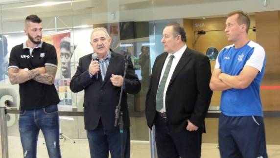 Marquinhos, do Avaí, e Marquinhos, do Figueirense, se comprometem com pacto por clássicos sem 

confusões, provocações e violência no Brasileirão, no próximo domingo