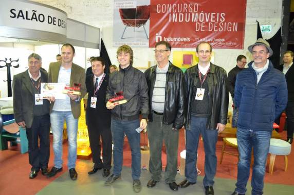 Além disso, estudante do curso também obteve o 1° lugar na categoria Indústria e egressa do curso conquistou o 1° lugar na categoria estudante de 

Ensino Superior