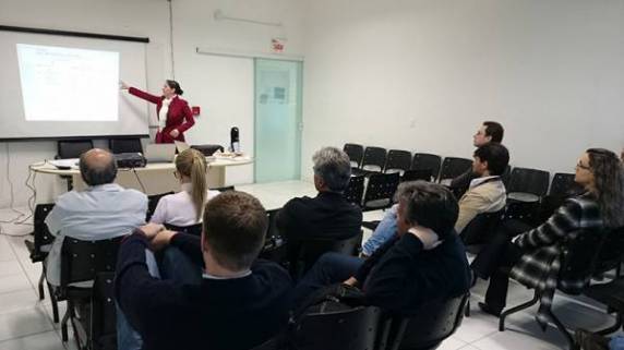 Capacitação aos profissionais aconteceu na quarta-feira (17/06)