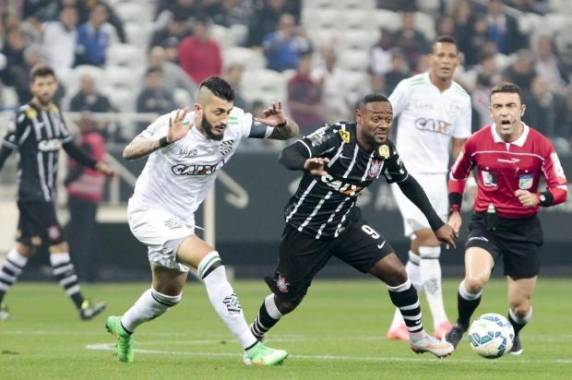 Furacão não conseguiu repetir o bom resultado do ano passado 

quando venceu o Timão fora de casa