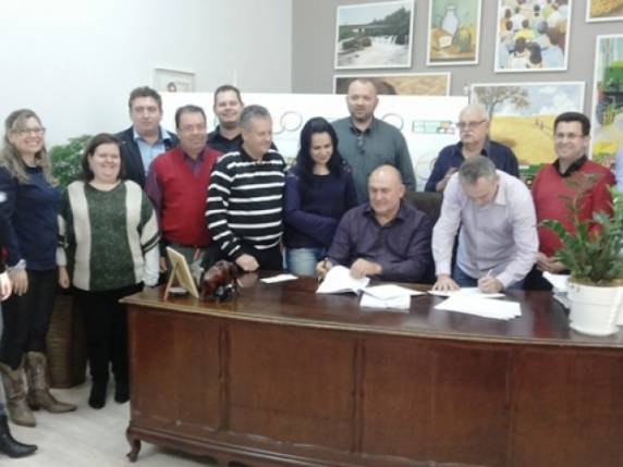 Governo Municipal e Associação Hospitalar assinam convênio em Horizontina