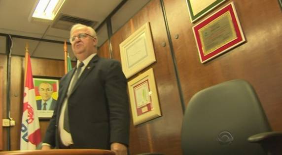 Relatório da Comissão de Ética concluiu por 

possível quebra de decoro