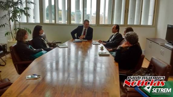 Comitiva de Três de Maio 

esteve no Gabinete do Reitor na quarta-feira para dar segmento na troca de experiências nas atividades da Extensão entre as duas Instituições