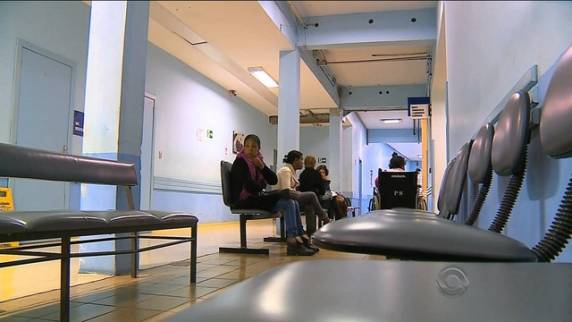 Crise tem deixado pacientes à espera de exames e leitos de internação