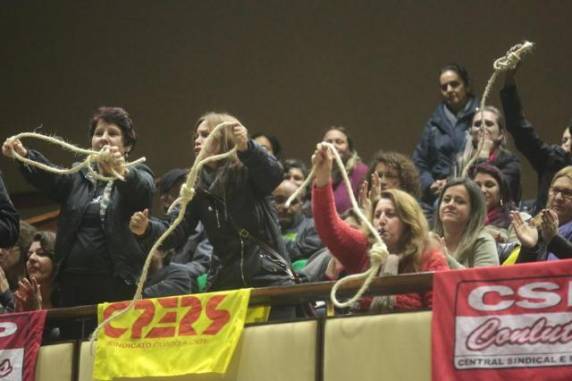 Proposta prevê o 

aumento de apenas 3% nos gastos em relação a 2015