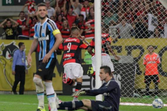 Guerrero marcou o gol da vitória no primeiro tempo