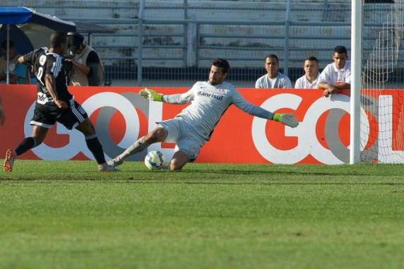 Goleiros foram os destaques no empate sem gols em Campinas