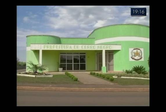 Agricultor, empresário e professora estão entre demitidos da prefeitura