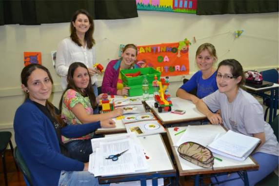 Elas tiveram primeiro contato prático com a tecnologia e ficaram encantadas com as 

possibilidades de trabalho com a robótica em sala de aula