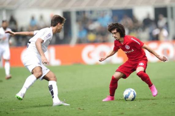 Partida ocorreu na Vila Belmiro, em São Paulo