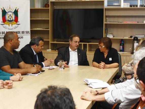 Governador José Ivo Sartori anunciará nesta terça (29) se aceita proposta