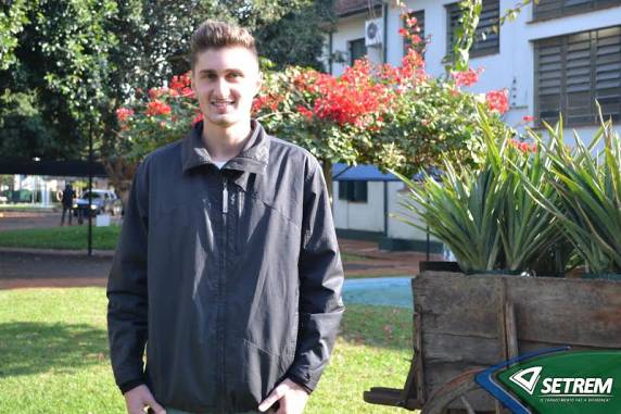 Ramon da Cunha Sartor é bolsista do PASCH na viagem acadêmica Acampamento de jovens PASCH  América do Sul (Südamerika-

PASCH-Jugendcamp): Nas pegadas de Humboldt