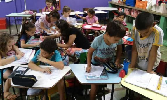 Acadêmicas da Pedagogia da SETREM e bolsistas do PIBID realizam oficinas que proporcionam o 

desenvolvimento humano em alunos do Ensino Fundamental