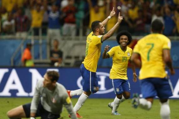 Equipe de Dunga mostrou uma melhora em relação ao jogo com a Argentina