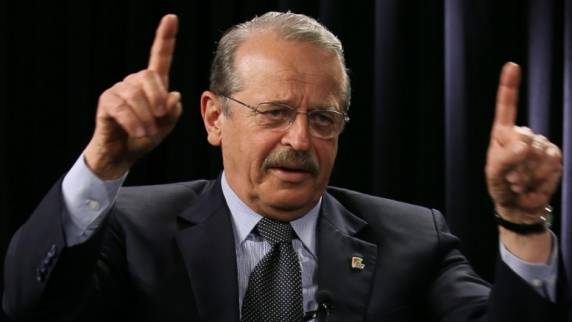 Tarso Genro e outras quatro pessoas tiveram os bens bloqueados